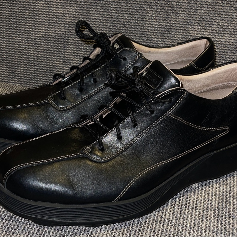 Skechers Men's Black Leather Derbys